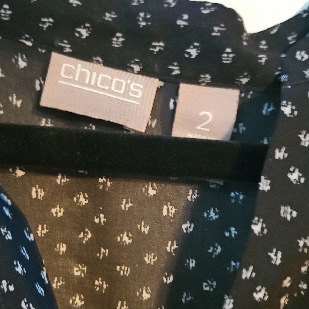 Black Printed Long-Sleeve Women’s Blouse - Picture 2 of 3